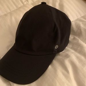 Lululemon black running hat